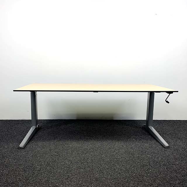 Ahrend Slingerbureau Rechthoekige Poot  160 x 80 cm Ahrend Slingerbureau Rechthoekige Poot  160 x 80 cm