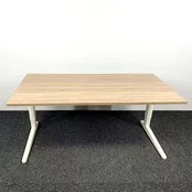 Ahrend Essa Bureau Knop Verstelbaar - Wit Onderstel | 160 x 80 cm Ahrend Essa Bureau Knop Verstelbaar - Wit Onderstel | 160 x 80 cm