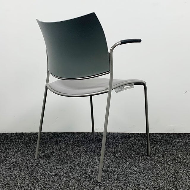 Casala Kantinestoel - Gestoffeerde Lichtgrijze Zitting