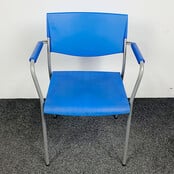 Ahrend Stoel met Armleggers - Blauwe Kunststof Zitting