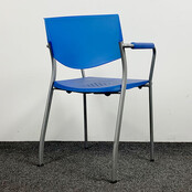 Ahrend Stoel met Armleggers - Blauwe Kunststof Zitting