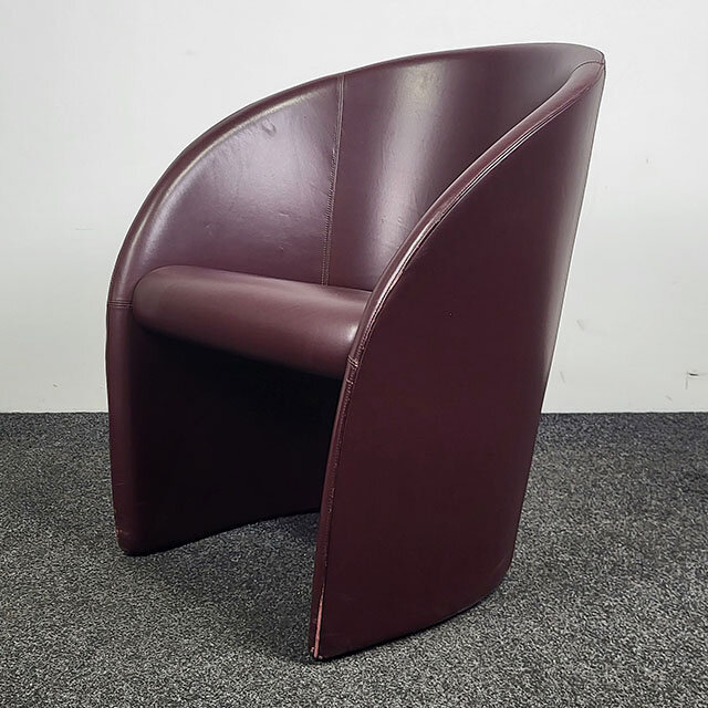Design Fauteuil Poltrona Frau - Bordeaux Rood Design Fauteuil Poltrona Frau - Bordeaux Rood