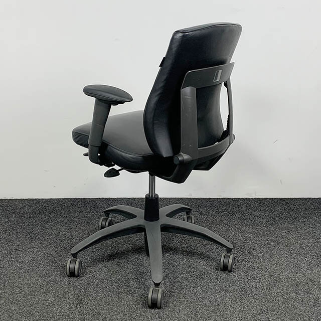 BMA Axia Profit Leder Bureaustoel - Zwart BMA Axia Profit Leder Bureaustoel - Zwart