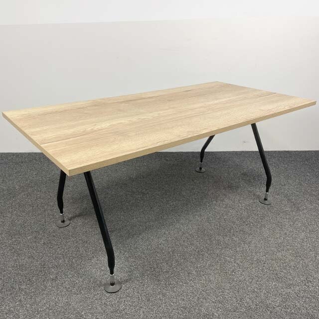 Vitra Ad Hoc Tafel - 160 x 80 cm | Nieuw blad naar keuze