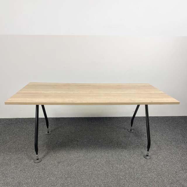 Vitra Ad Hoc Tafel - 160 x 80 cm | Nieuw blad naar keuze