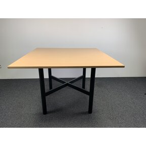 Gispen Tafel - Zwart Onderstel | 160 x 160 cm