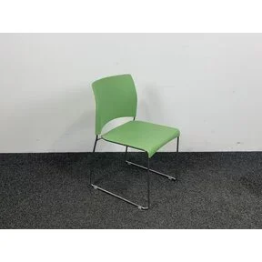 Groene Allsteel Stoel - Slede Onderstel