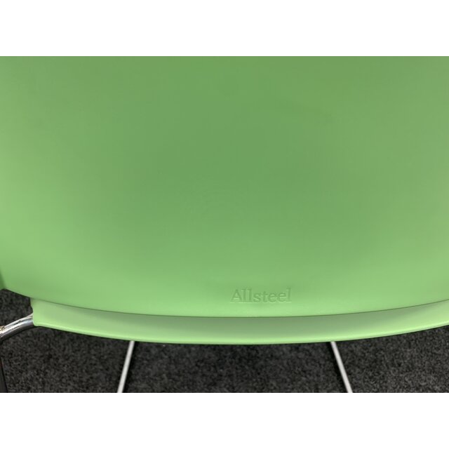 Groene Allsteel Stoel - Slede Onderstel Groene Allsteel Stoel - Slede Onderstel
