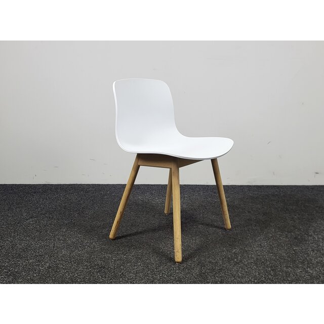 Hay About a Chair Wit