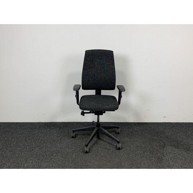 Interstuhl Bureaustoel - Grijze Stoffering Interstuhl Bureaustoel - Grijze Stoffering