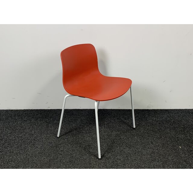 Hay About a Chair | Rood
