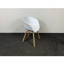 Hay About a Chair Wit Kunststof