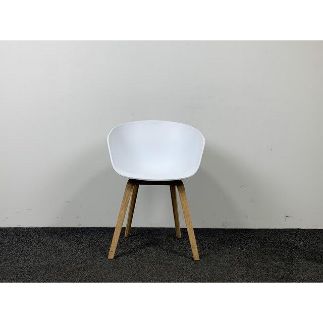 Hay About a Chair | Wit