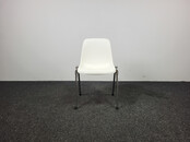 Witte Stapelbare Kuipstoel - Kunststof Zitting