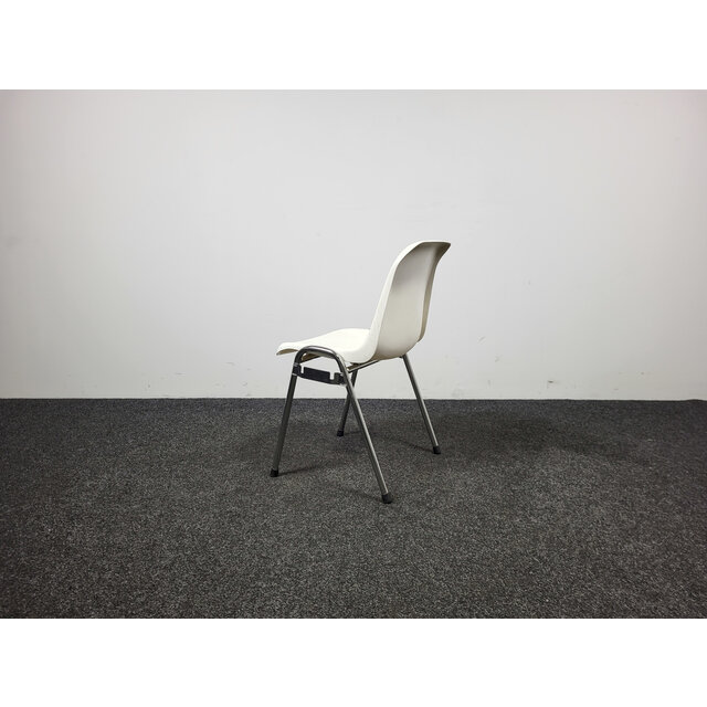 Witte Stapelbare Kuipstoel - Kunststof Zitting