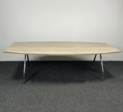 Vitra Vergadertafel - Tonvormig Blad | 240 x 120 cm Vitra Vergadertafel - Tonvormig Blad | 240 x 120 cm