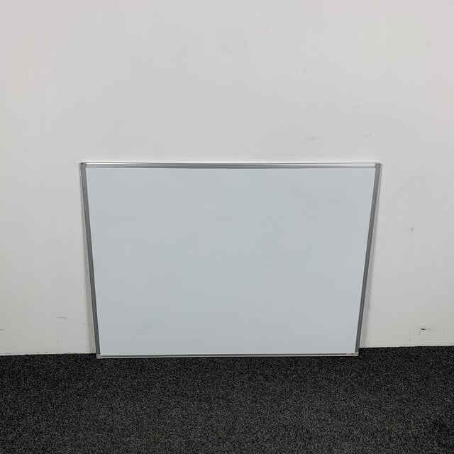 Whiteboard c.a. 90 x 120 cm
