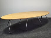 Vitra Vergadertafel - Ovaal | 300 x 130 cm Vitra Vergadertafel - Ovaal | 300 x 130 cm