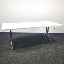 Vitra Ad Hoc Bureau 180x80 cm - Nieuw Bureaublad