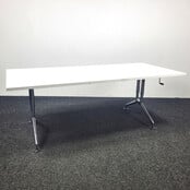Vitra Ad Hoc Bureau 180x80 cm - Nieuw Bureaublad