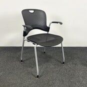 HHerman Miller Caper Stoel Met Armleuningen - Zwart