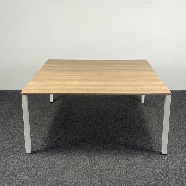 Vergadertafel met Havanna Blad | 160 x 160 cm (bxd) Vergadertafel met Havanna Blad | 160 x 160 cm (bxd)