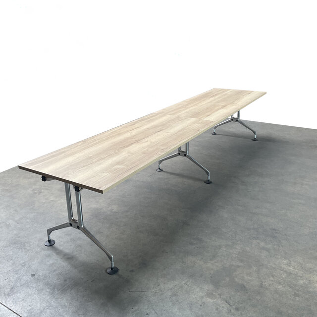 Vitra Ad Hoc Vergadertafel - 360 / 400 cm Breed