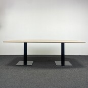 Tonvormige Vergadertafel - Nieuw Blad Naar Keuze