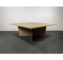 Vintage Houten Tafel 75,5x190x190 (HxBxD) cm