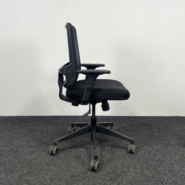 Zwarte Bureaustoel Met Mesh Rug