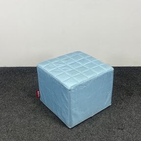 Fatboy 1st Avenue Poef - Lichtblauw