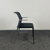 Vitra Medaslim Vergaderstoel - Met Armleggers