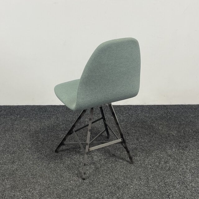 Spoinq Piramide Stoel - Staal | Blauw