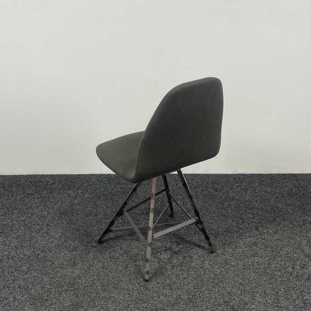 Spoinq Piramide Stoel - Staal | Donkergroen