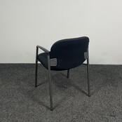 Ahrend 320 Vergaderstoel - Rechte Armleggers - Antraciet Onderstel