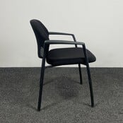 Gebruikte Ahrend 320 Vergaderstoel - Schuine Armleggers - Zwart Onderstel