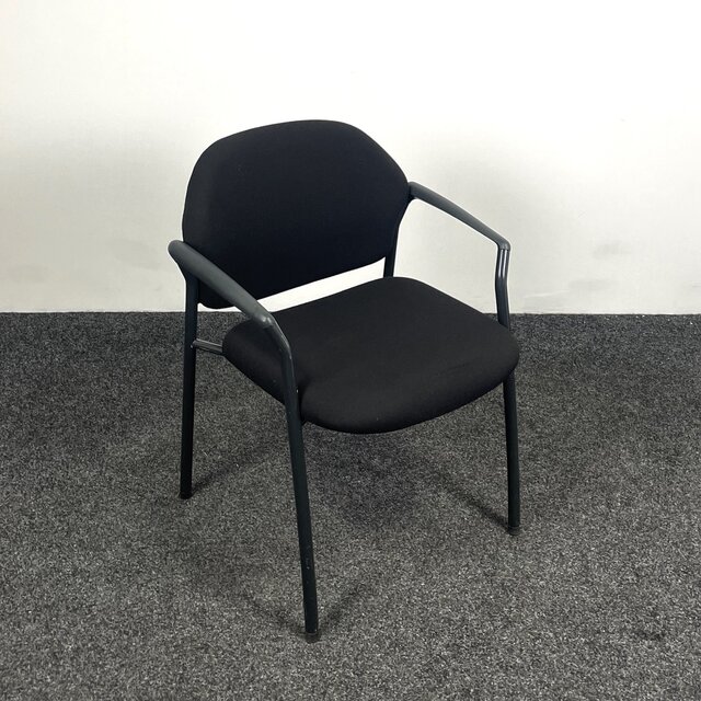 Gebruikte Ahrend 320 Vergaderstoel - Schuine Armleggers - Zwart Onderstel