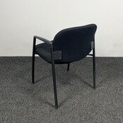 Ahrend 320 Vergaderstoel - Rechte Armleggers - Zwart Onderstel