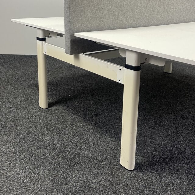 Refurbished Duo Bureau - Slinger Verstelbaar | Nieuw Blad Naar Keuze