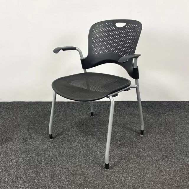 Herman Miller Caper Stoel Met Armleuningen - Zwart