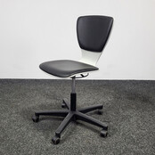 Ahrend Werkstoel - Zwart / Witte Zitting