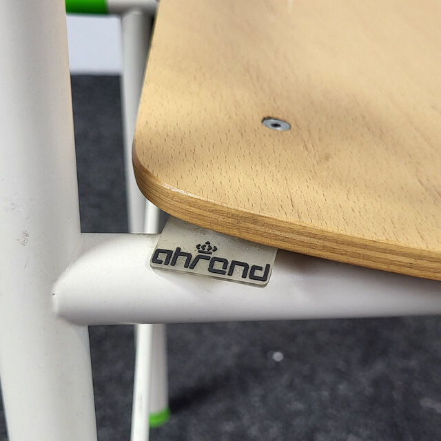 Ahrend Schoolstoel - Groene Armleuningen