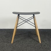 Zwarte Kruk - Houten Onderstel