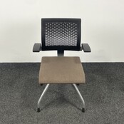 Ahrend 240 Vergaderstoel - Bruine Zitting