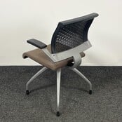 Ahrend 240 Vergaderstoel - Bruine Zitting