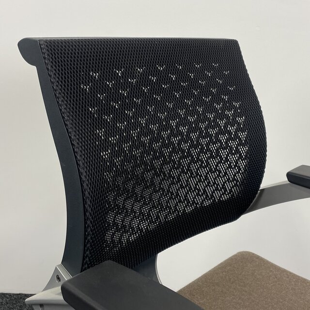 Ahrend 240 Vergaderstoel - Bruine Zitting