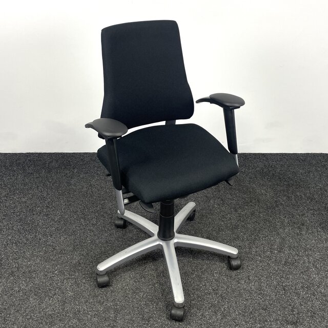 BMA Axia Bureaustoel Zwart | Nieuw Gestoffeerd - Copy