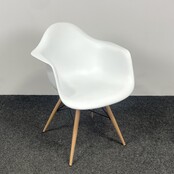 Witte Kuipstoel - Houten Onderstel