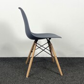 Kantinestoel Grijs - Houten Onderstel