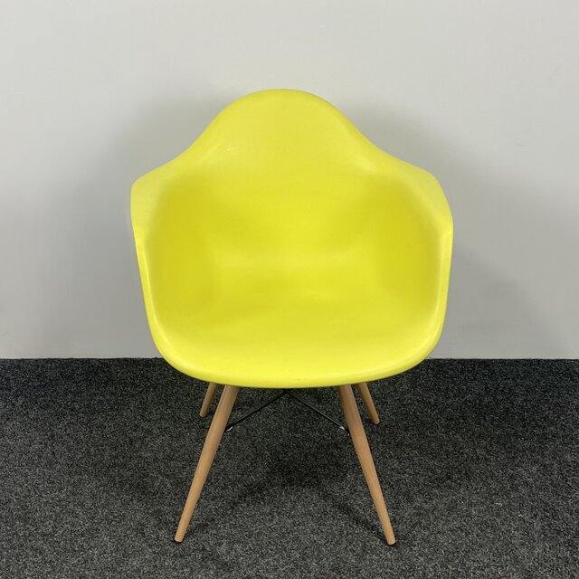 Lichtgele Kuipstoel - Houten Onderstel